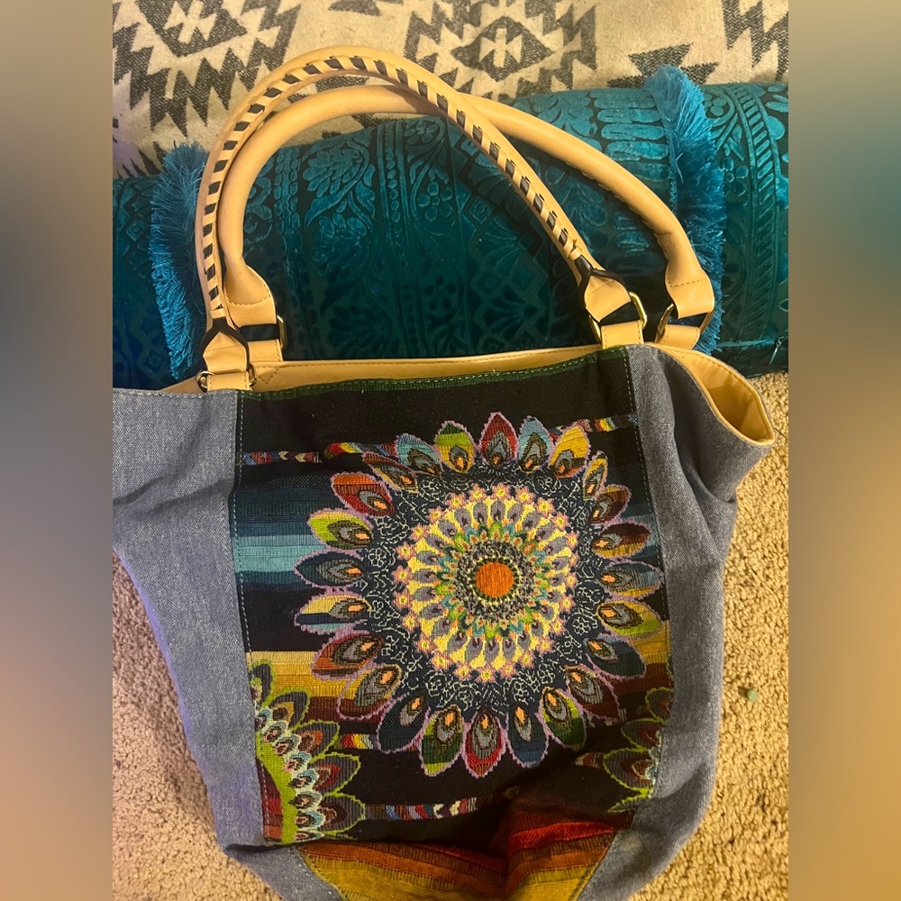Vintage Jean tote with multiple interior pockets